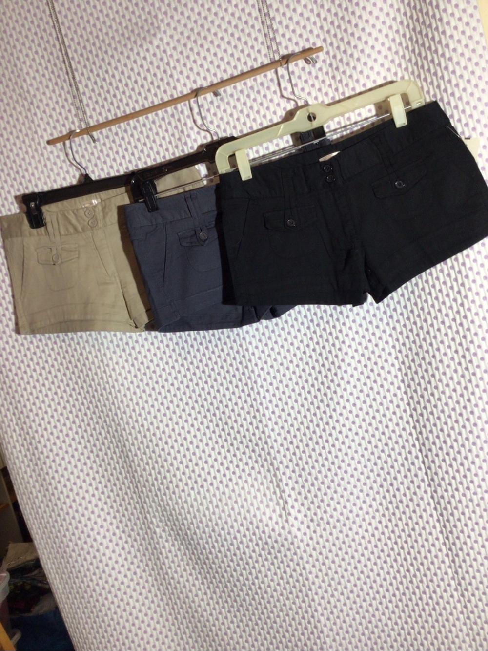 (Y2K) vintage [3 pairs] ambiance apparel tan, black, and navy blue shorts